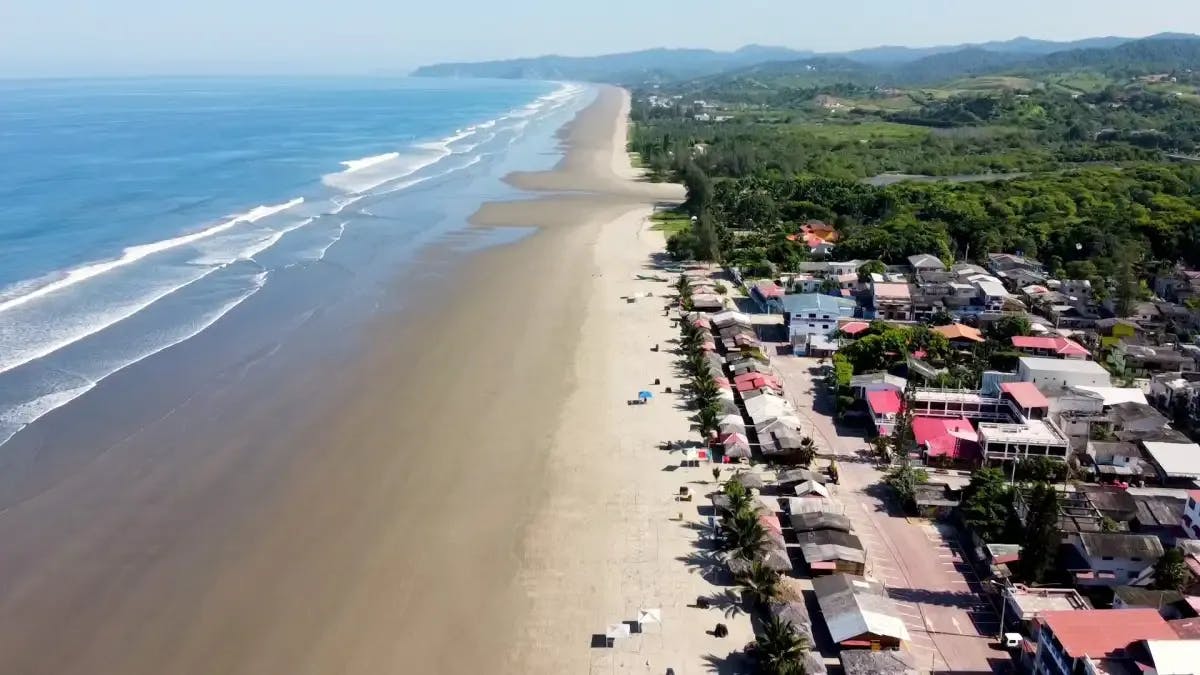 Coworking, Coliving and Surfing in Olón (Ecuador)