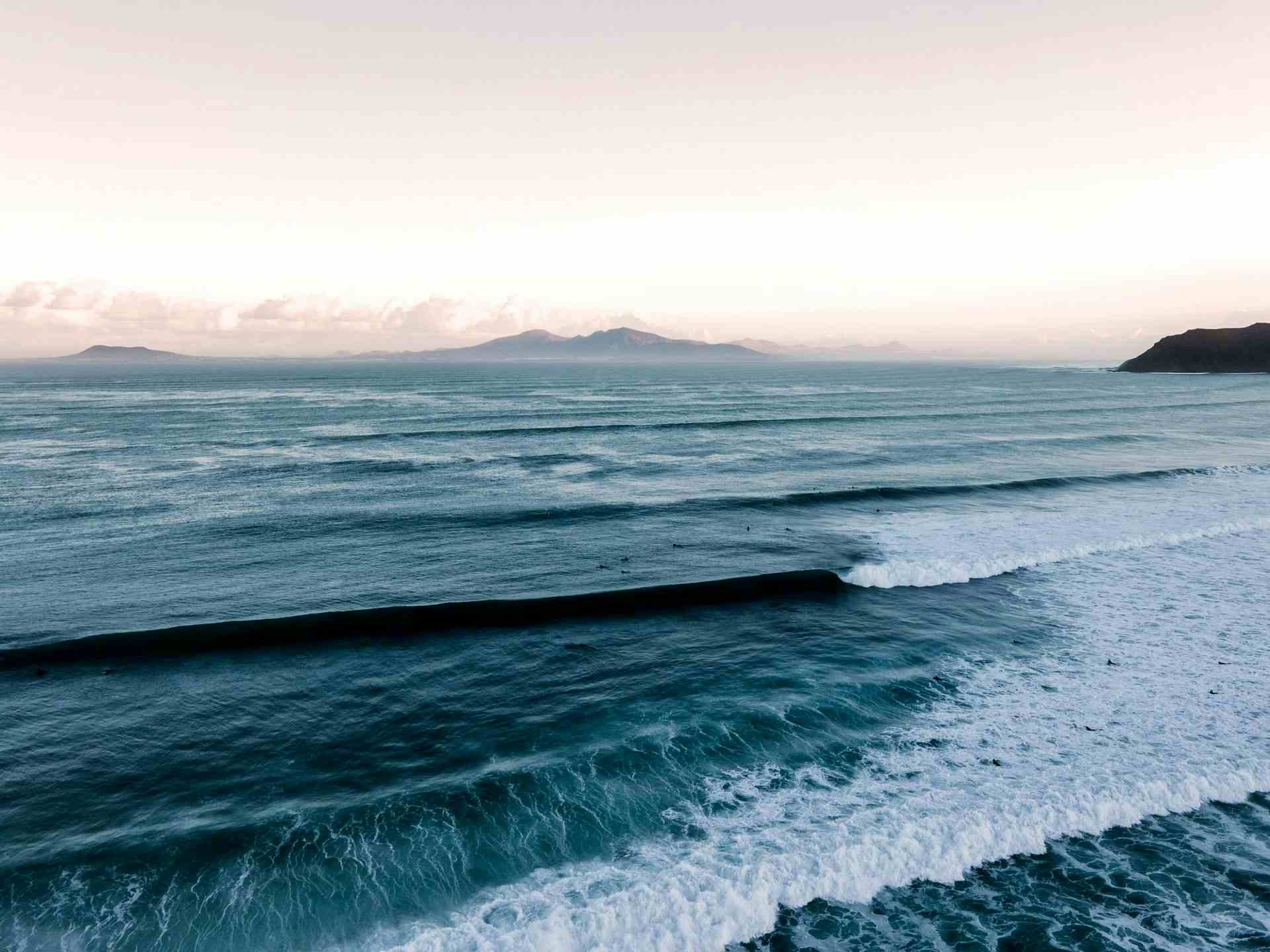 waves peeling
