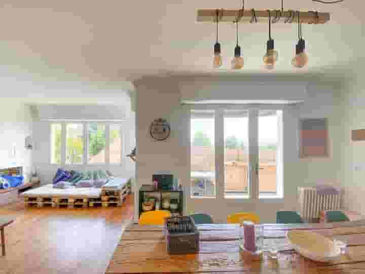 Coliving and Coworking by the Surf