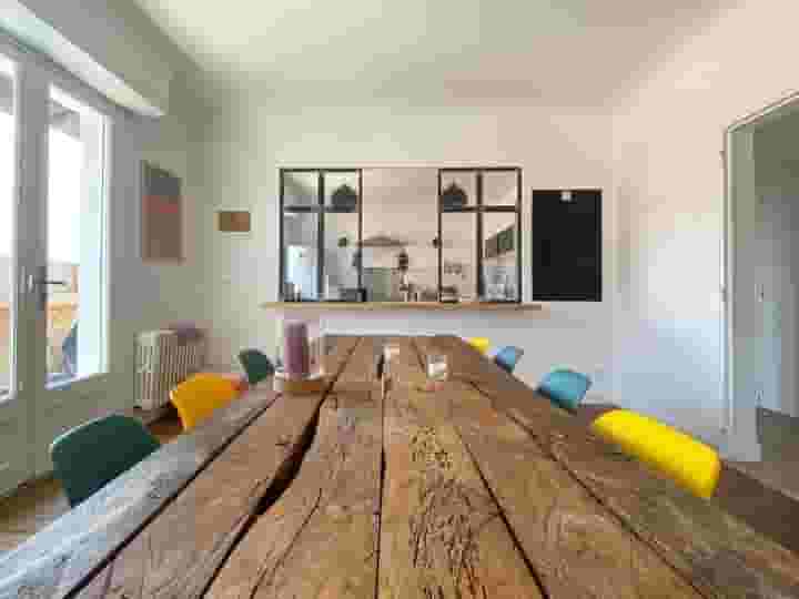 Coliving and Coworking by the Surf