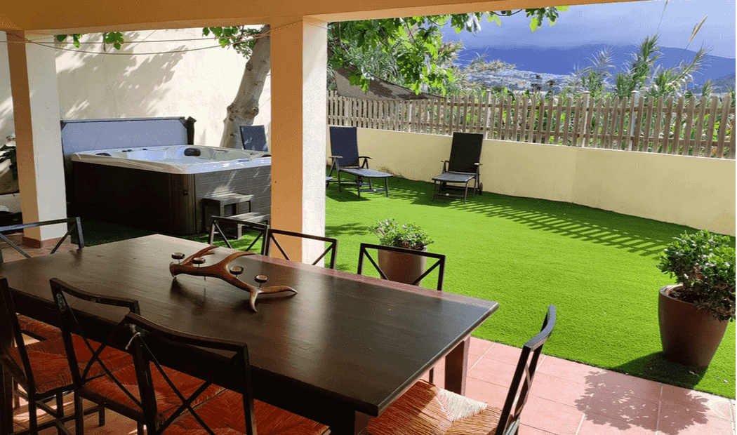 Coliving and Coworking by the Surf