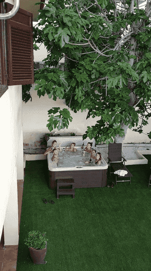 Coliving and Coworking by the Surf