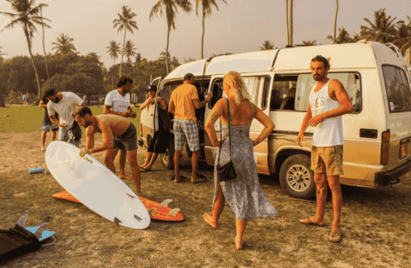digtal nomads on a surf trip