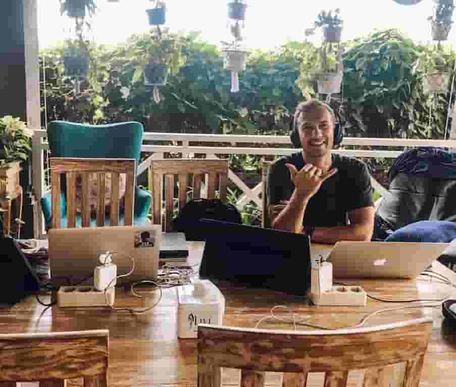 Coliving and Coworking by the Surf