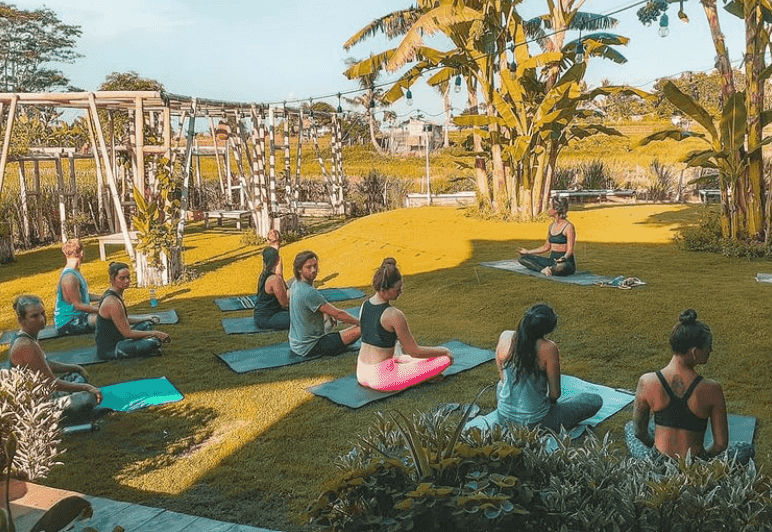 yoga community vibes
