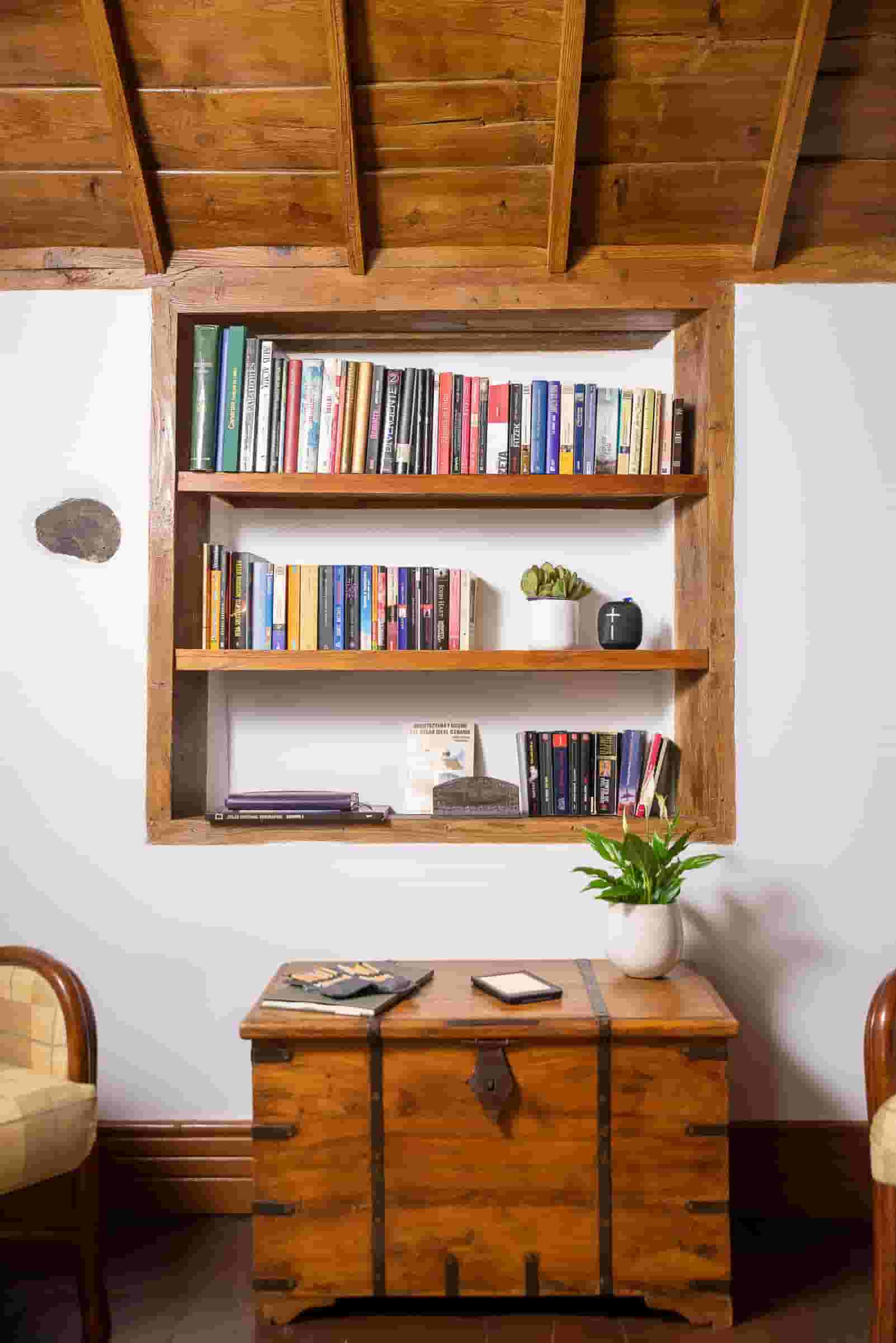 bookshelf