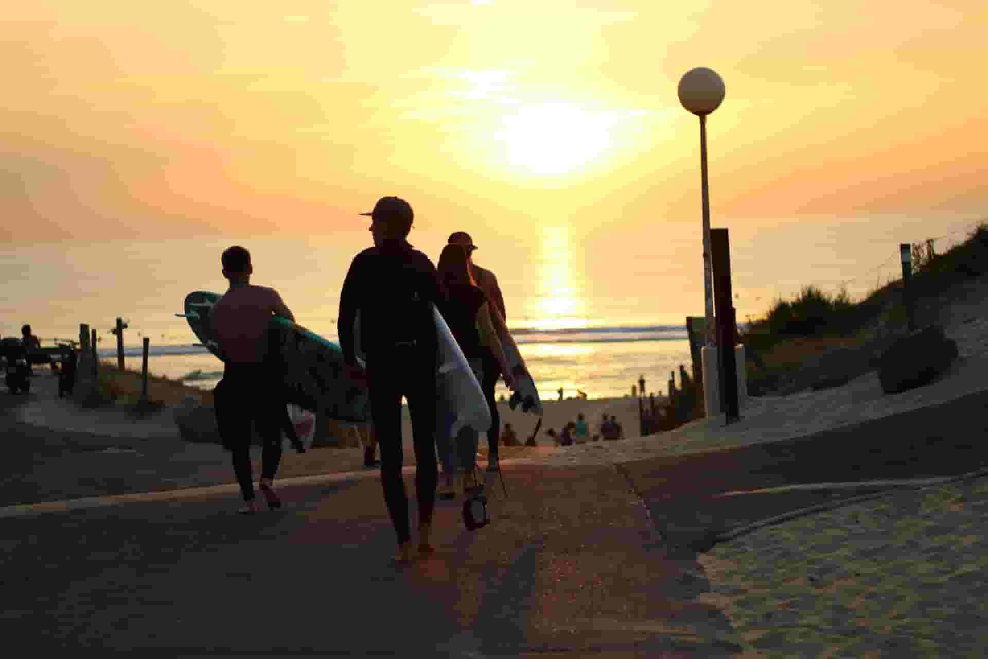 walking to surf