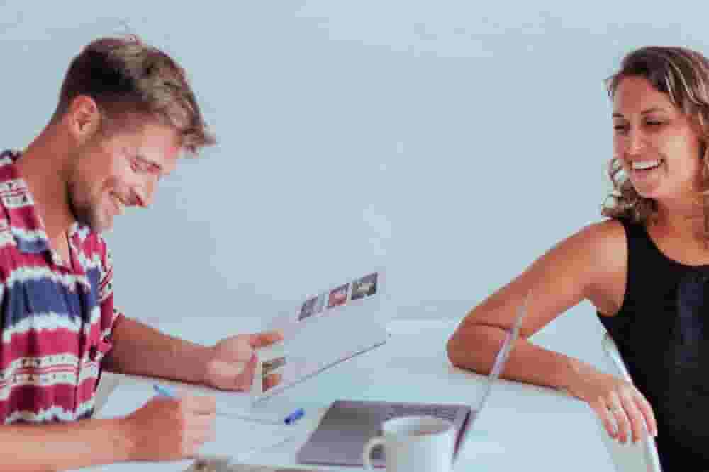 couple coworking