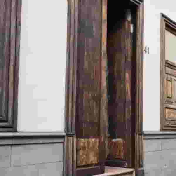 gate
