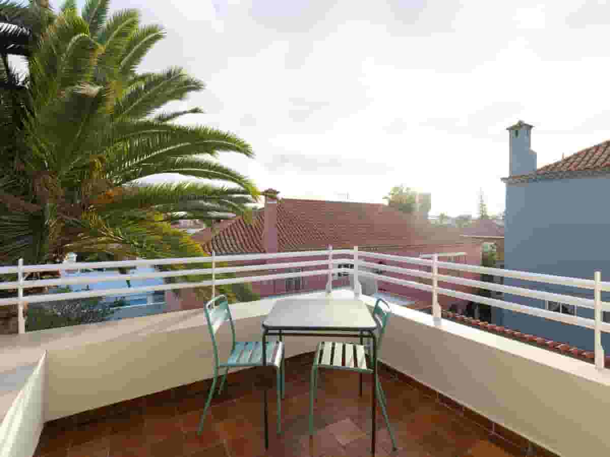 Coliving and Coworking by the Surf