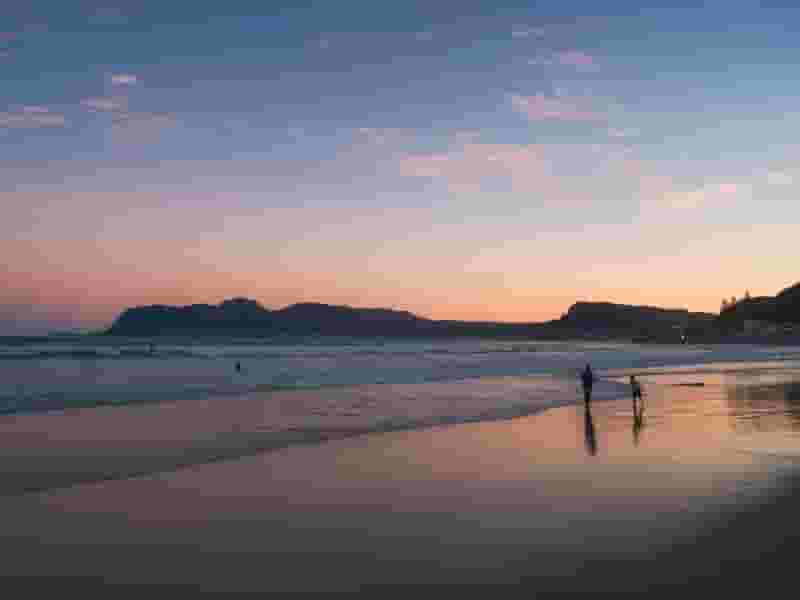 surfers