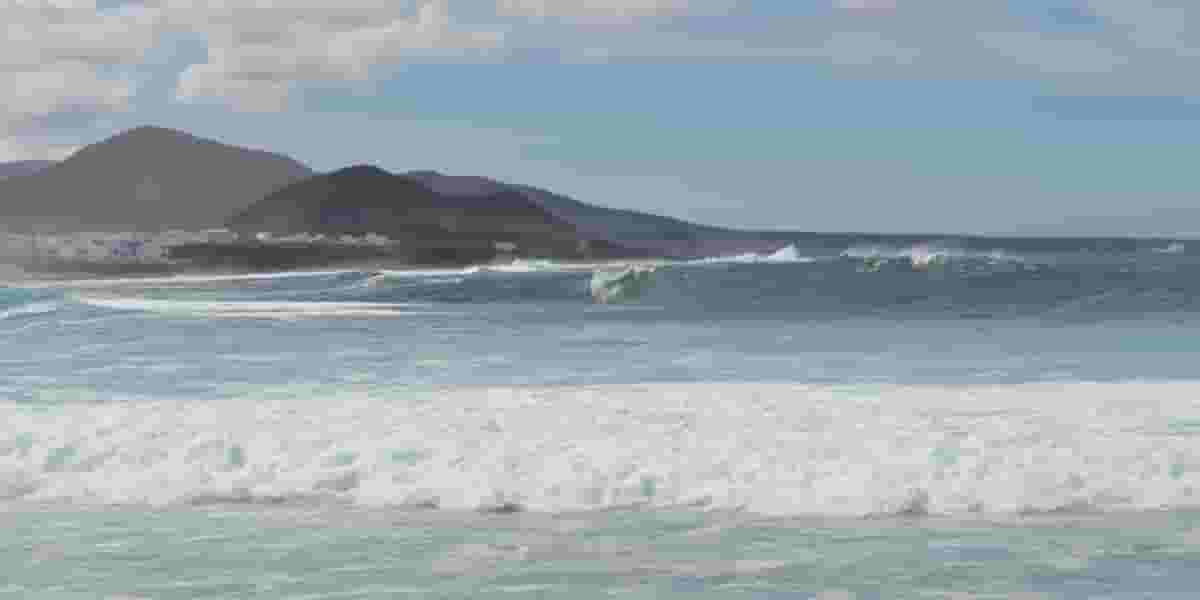 Surfing in la Santa