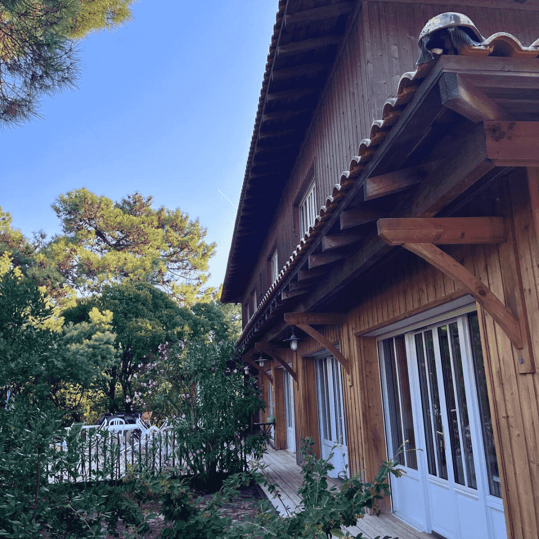 Coliving and Coworking by the Surf