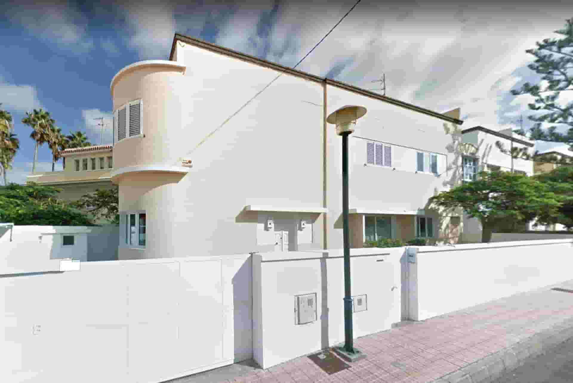 coliving from outside