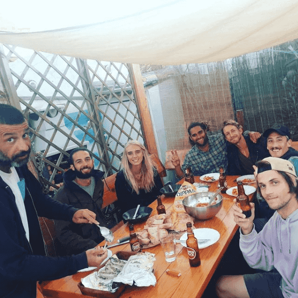 community vibes
