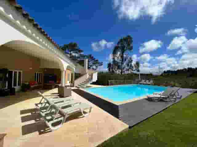 pooldeck