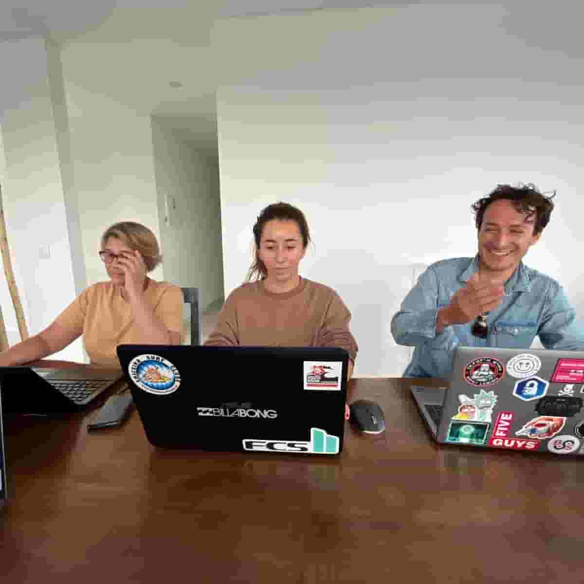 Digital nomad house community