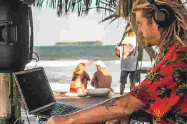 Coliving and Coworking by the Surf
