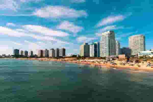Coliving and Coworking by the Surf