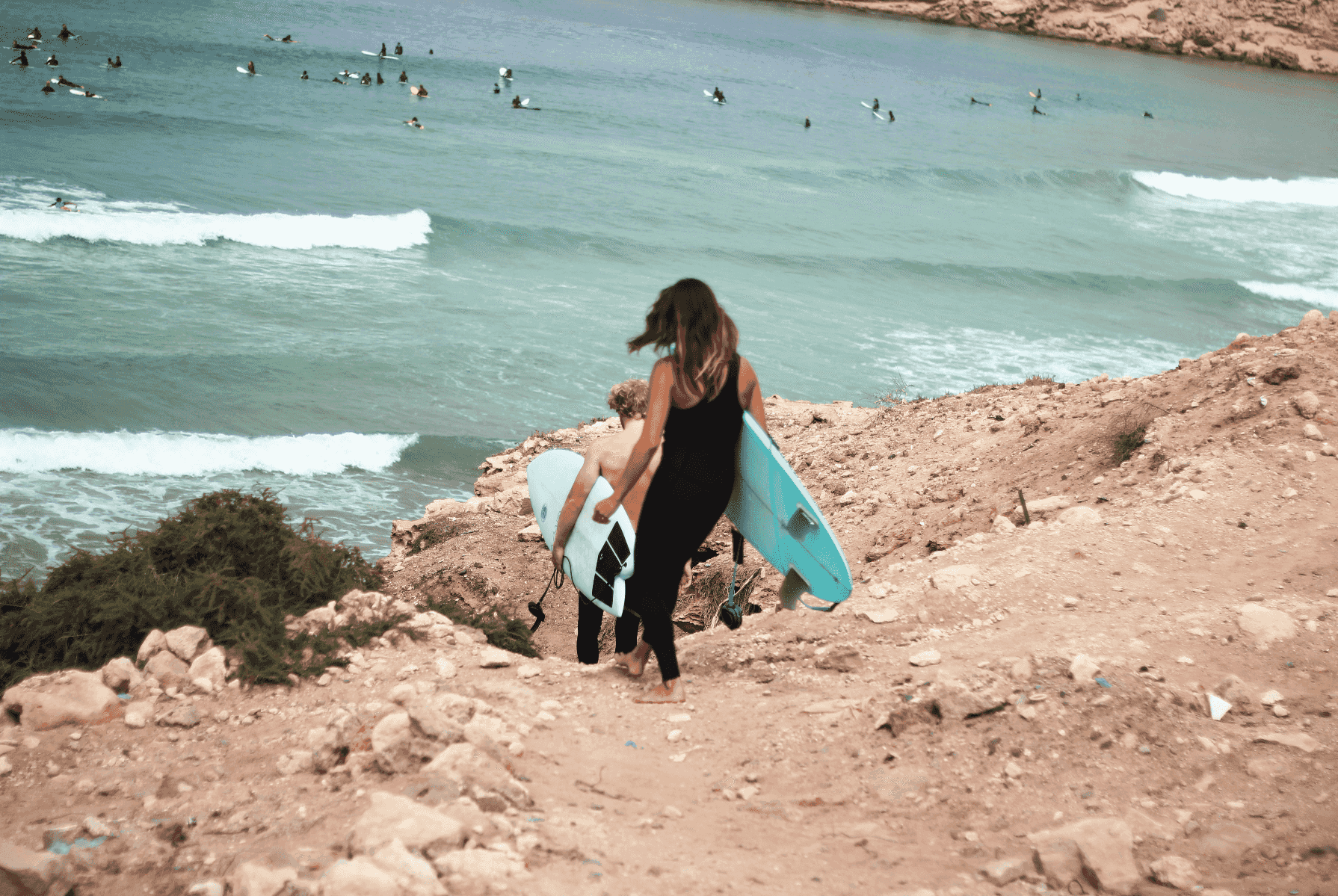 Coliving and Coworking by the Surf