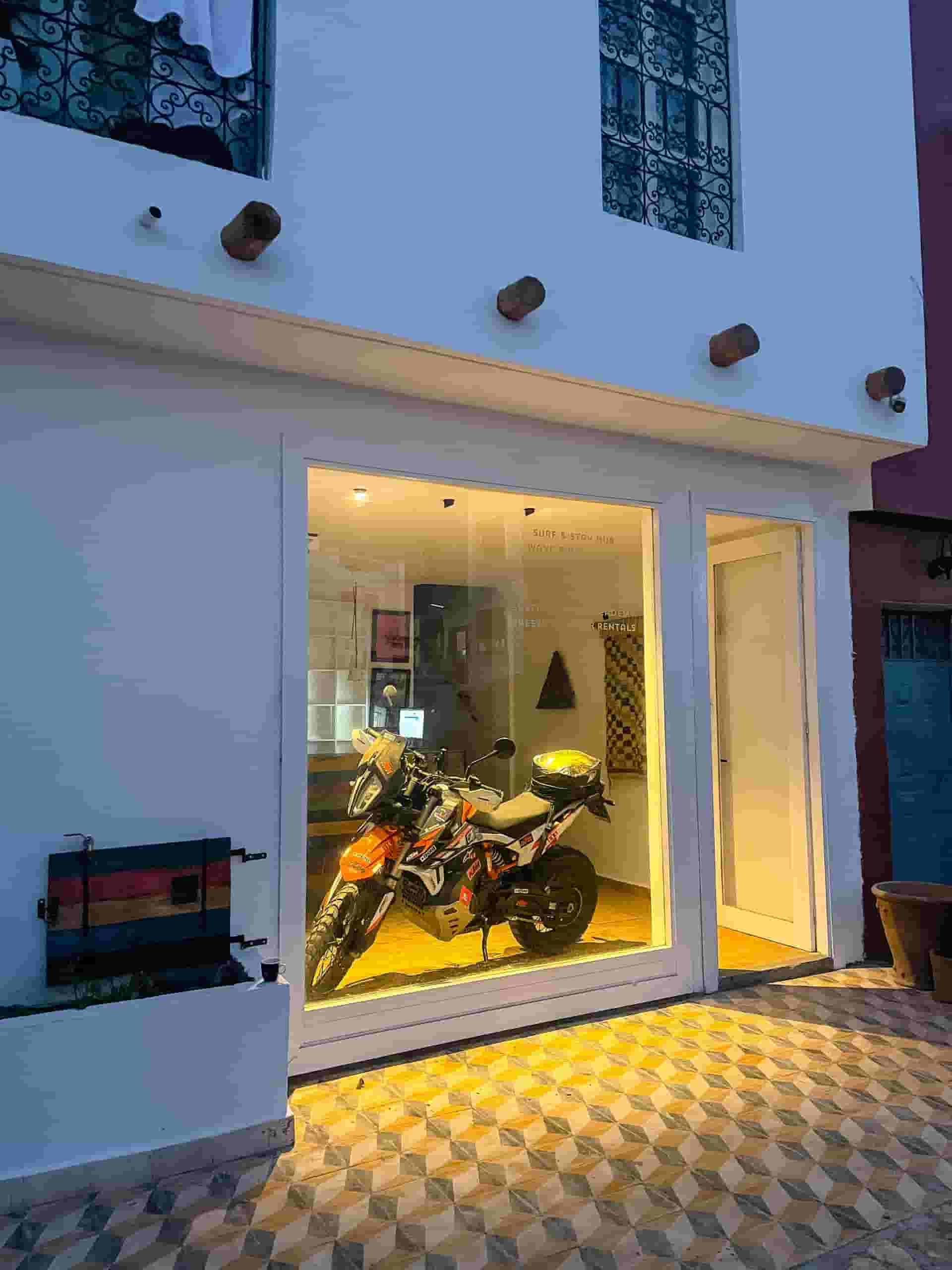 Coliving and Coworking by the Surf