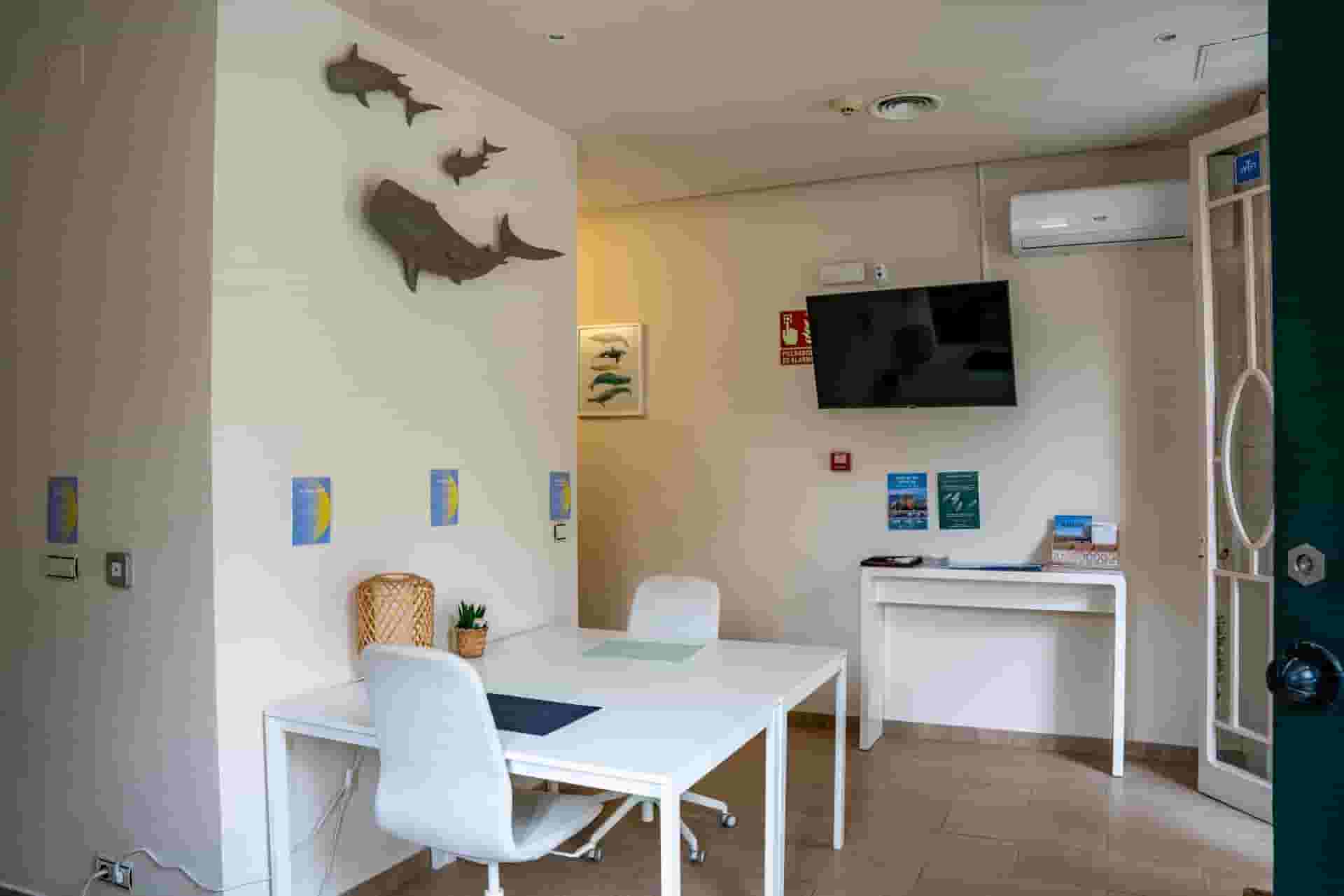 Coliving and Coworking by the Surf