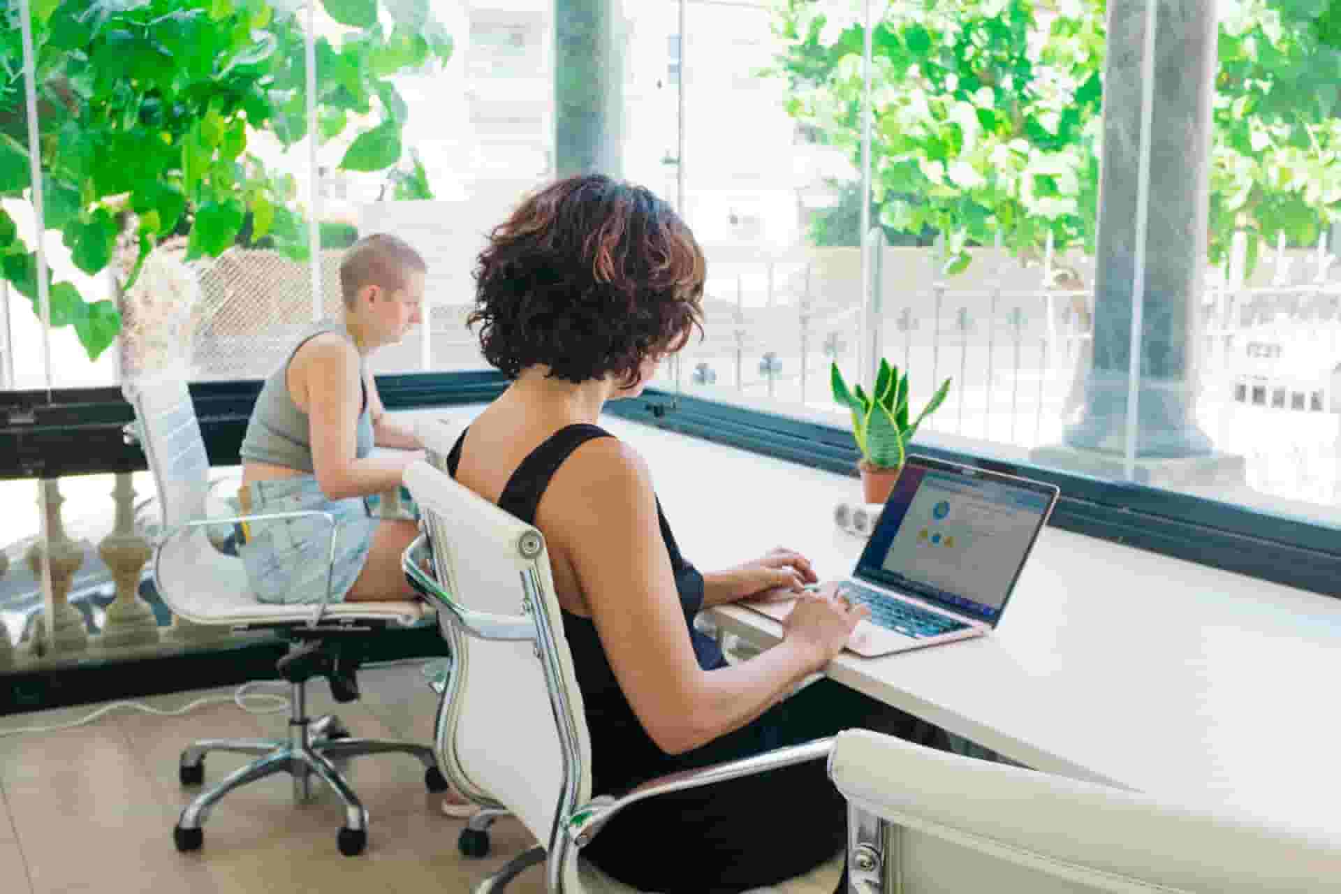 Coliving and Coworking by the Surf
