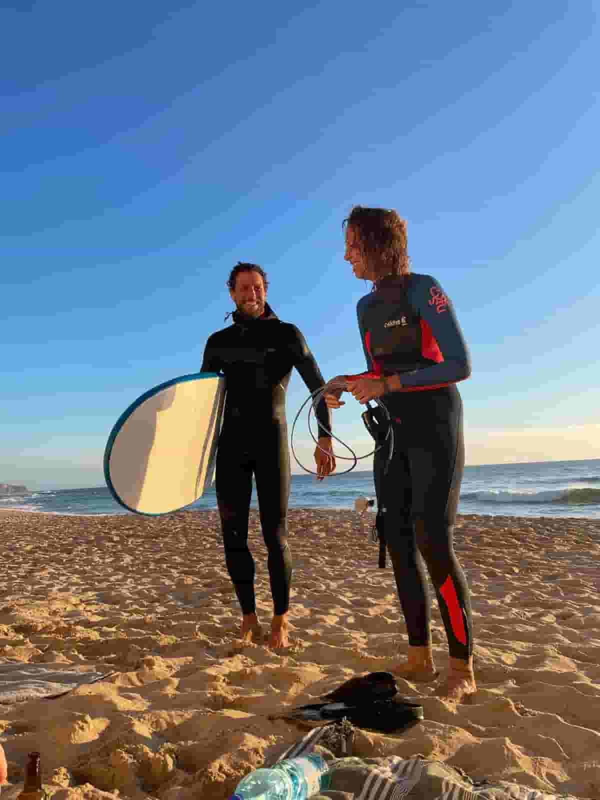 surfing digital nomads
