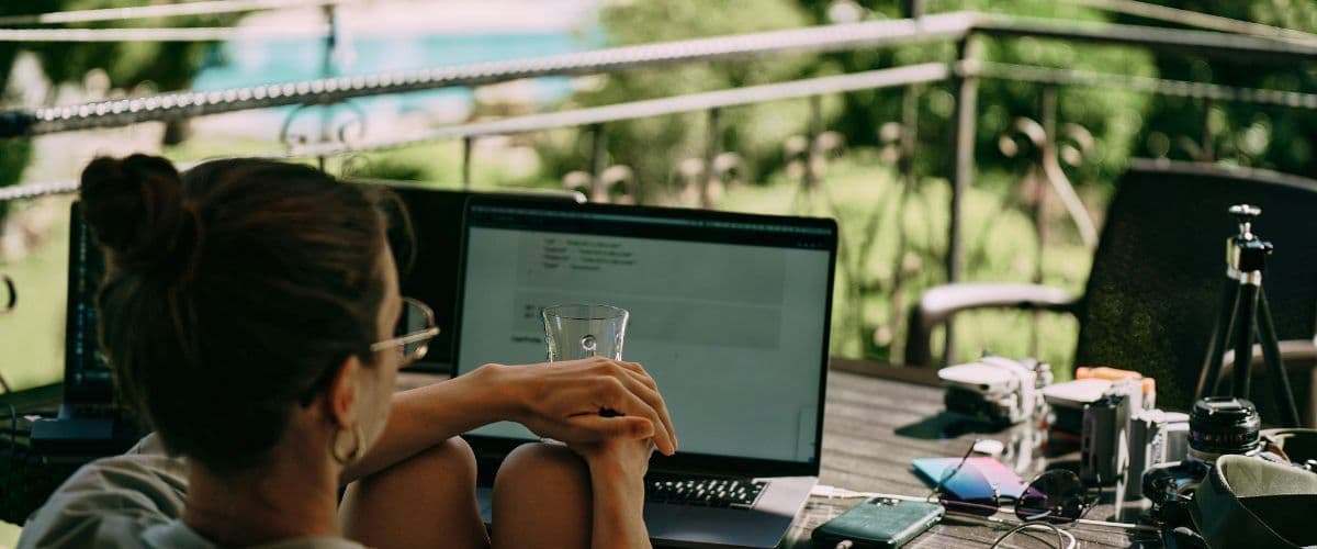 Location Independence: Choosing the Best Countries for Digital Nomads - Cover