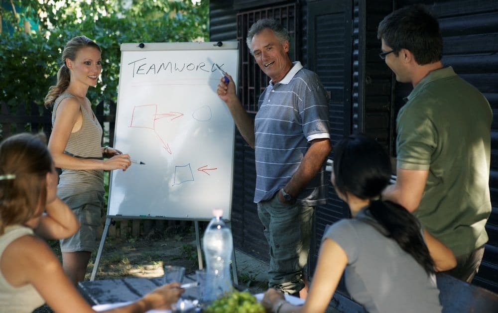 Team Retreat Planning Guide: Steps to a Successful Getaway - Cover
