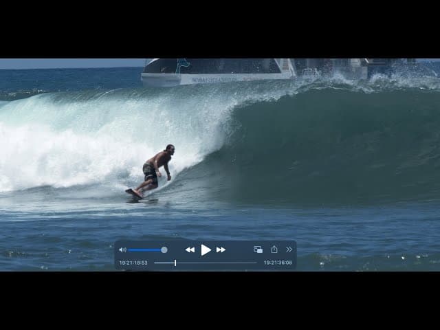 video play button image