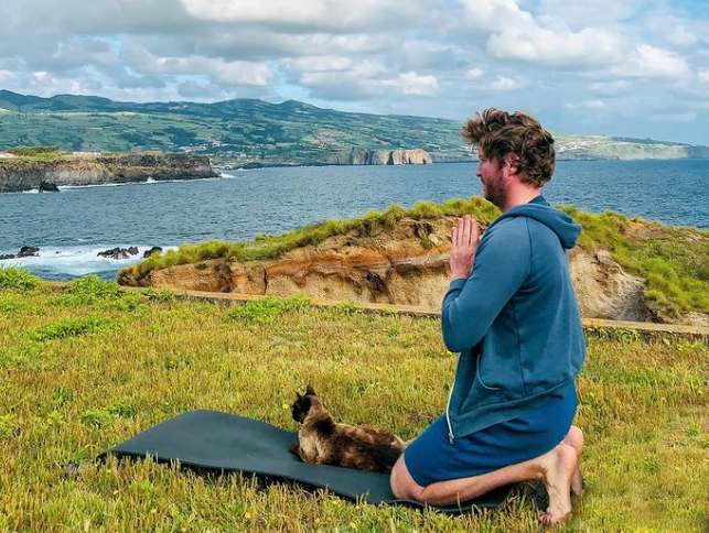 yoga on the cliffs