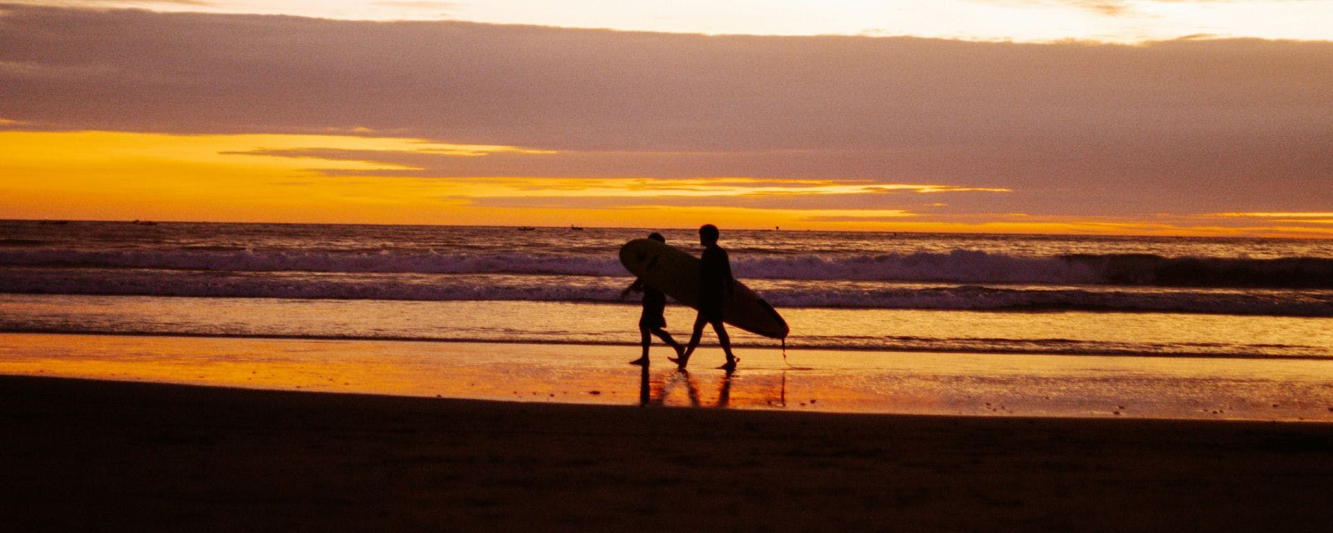 Coworking, Coliving and Surfing in Canoa (Ecuador)