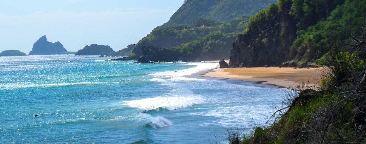 Coworking, Coliving and Surfing in Fernando de Noronha (Brazil)