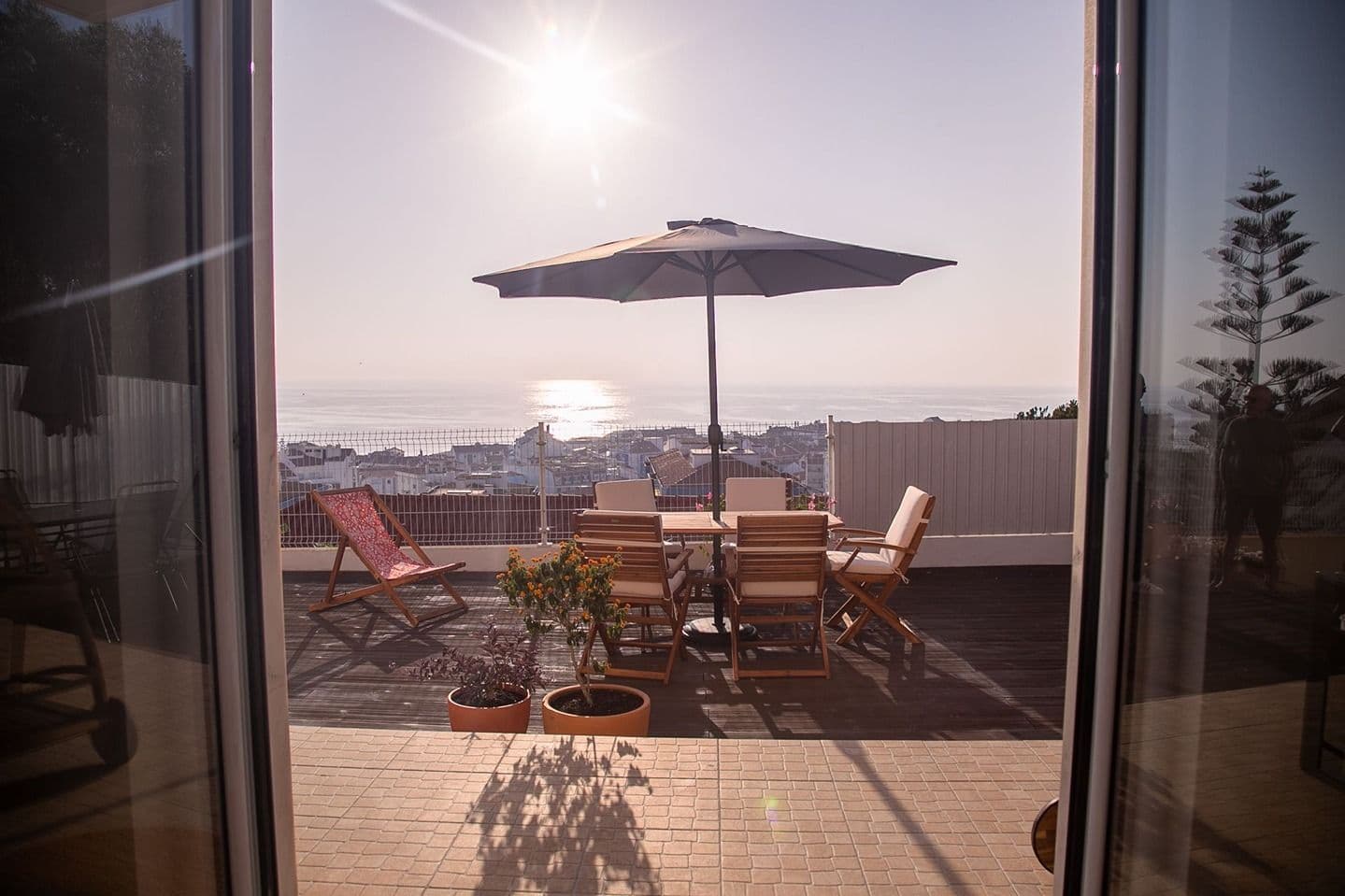 Casa das Flores - Cover Image